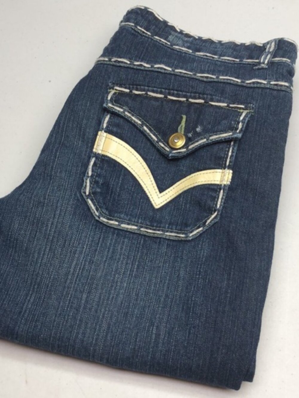 SEDUCTIONS FD MID-RISE SLIM STRAIGHT JEANS 7/29x32 ⭐️